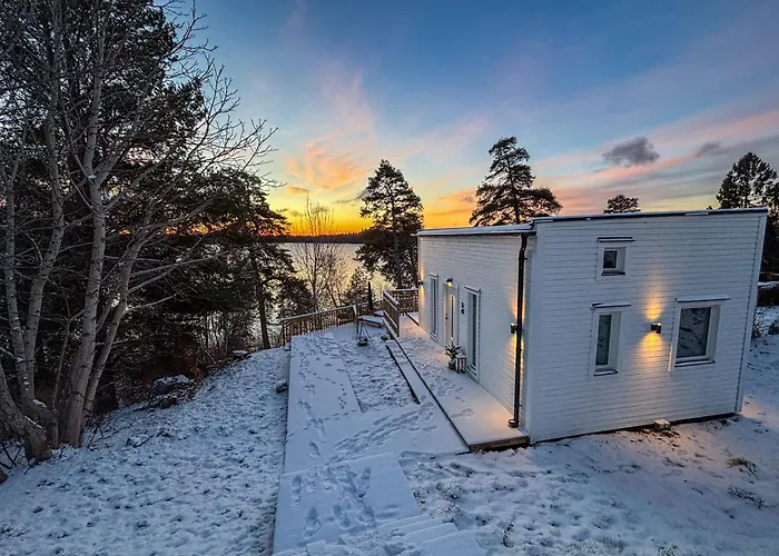 Relaxing Lake Oasis With Jacuzzi - Amazing View & Private Pier